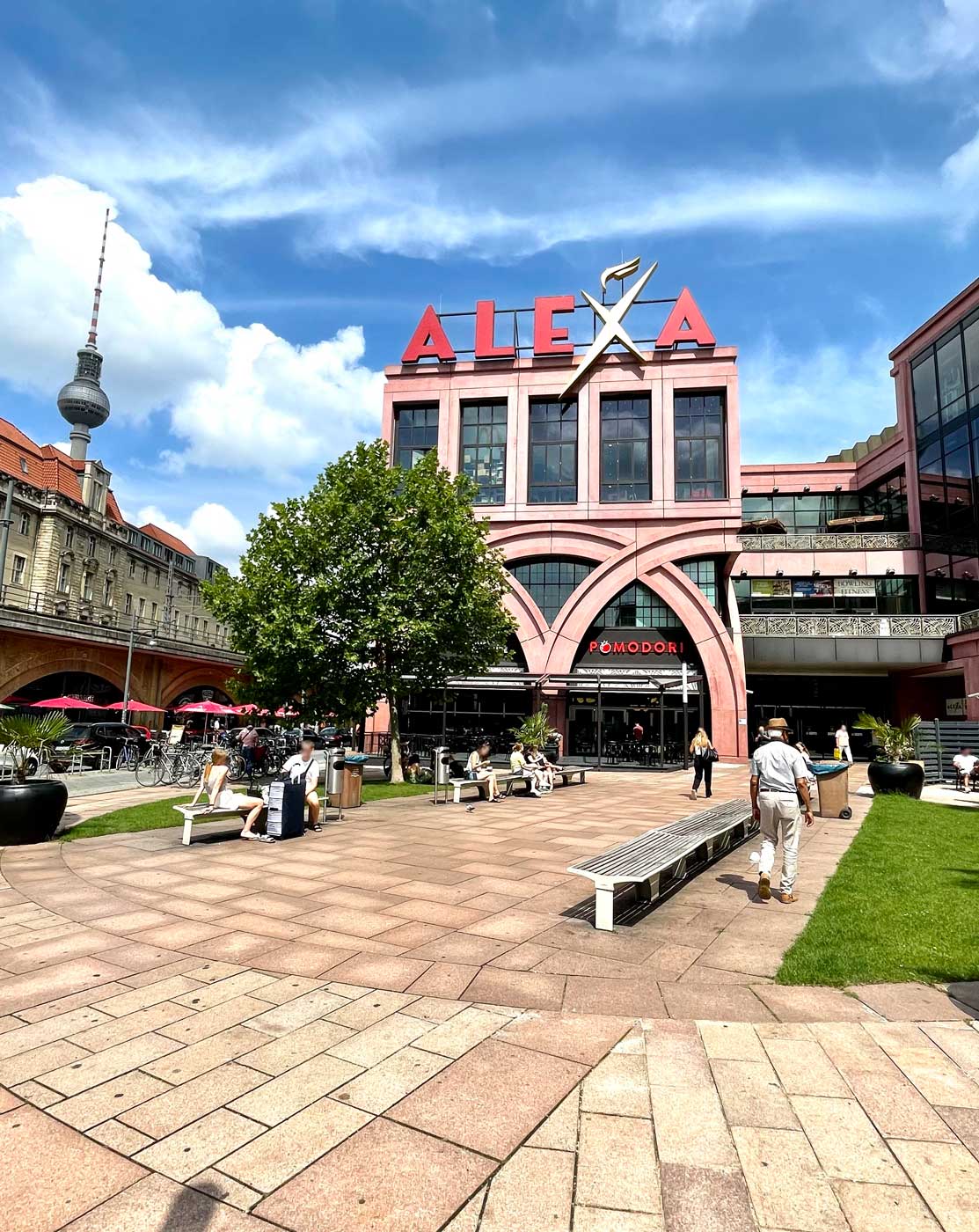 Pomodori Italiener im Alexa am Alexanderplatz Berlin