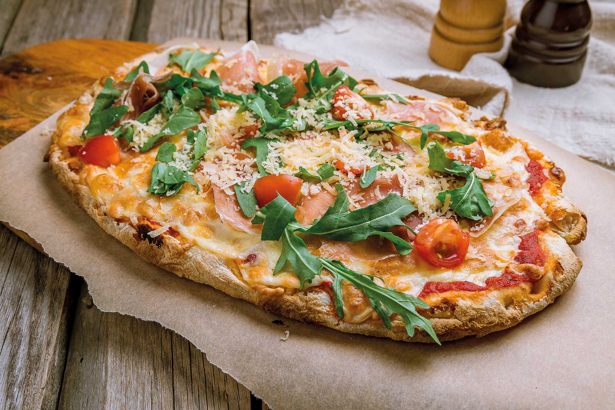 Pomodori-Pinsa-Schinken